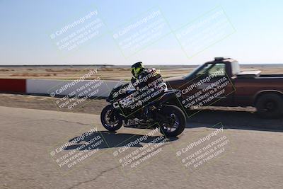 media/Nov-03-2025-Lets Ride (Mon) [[4d74c1c4d3]]/A Group/Grid/